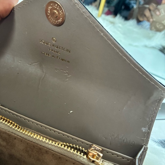 LV bag and wallet - Picture 9 of 16